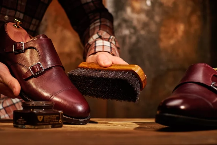 How to get creases out of leather shoes