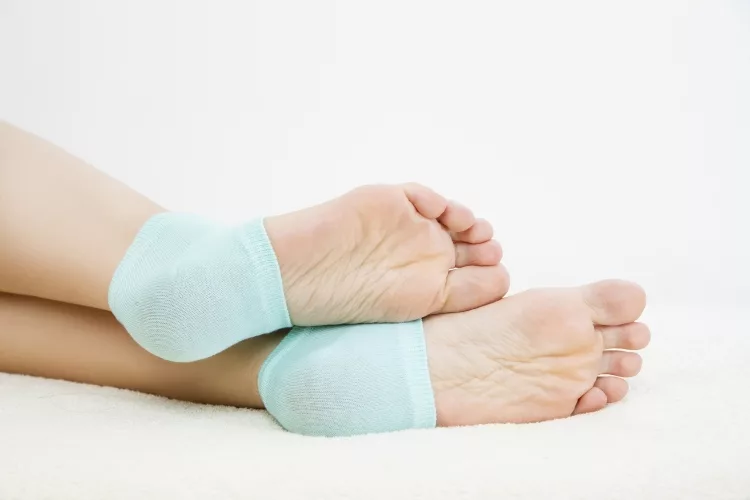 What are Moisturizing Gel Heel Socks and Sleeves?