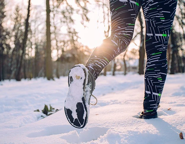 6 Podiatrist Recommended Foot Care Tips For Winter